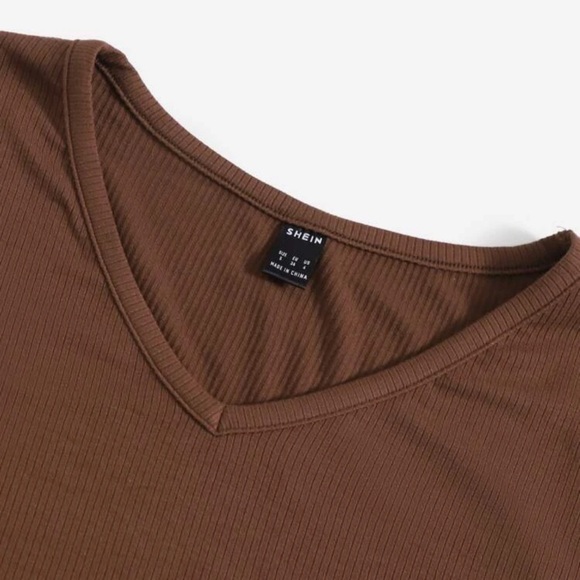 V Neck Rib Knit Solid Tee - Picture 3 of 4